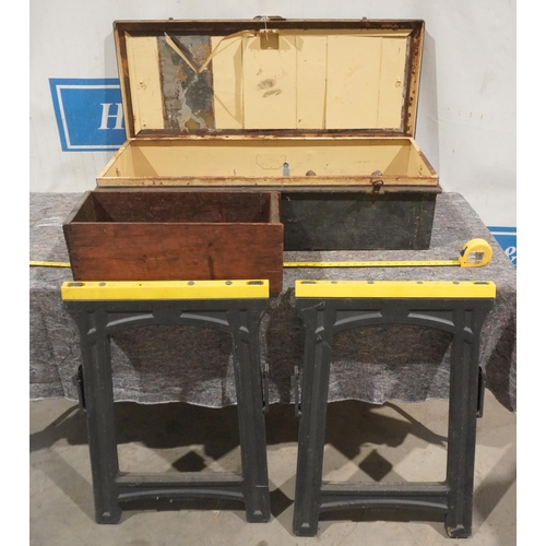 542 - Metal trunk, assorted hand tools and 2 plastic trestles