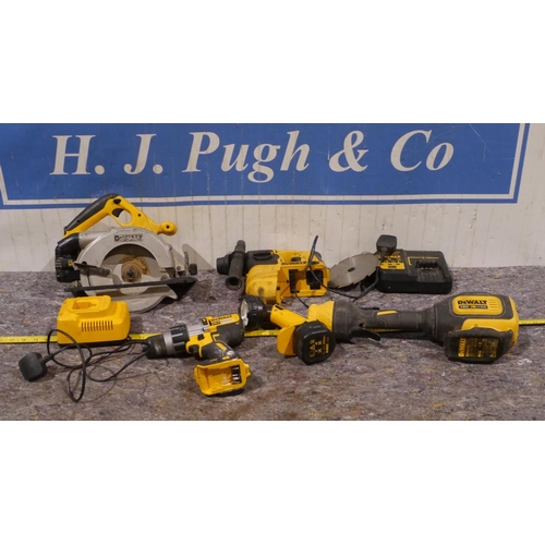 979 - DeWalt cordless drills, saws etc