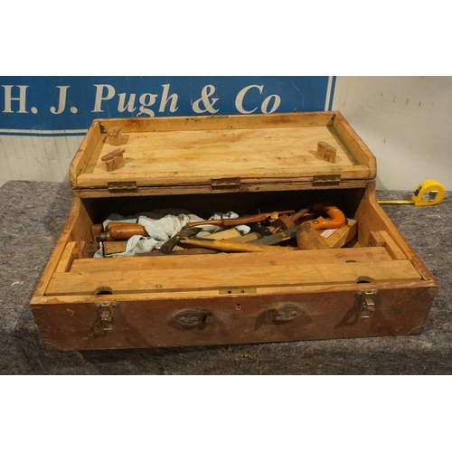 1119 - Tool chest with contents
