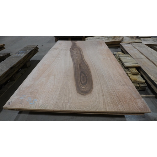 283 - Plywood boards 96x48