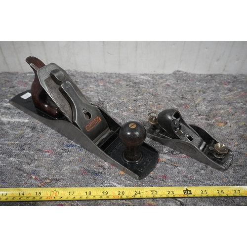 1008 - Stanley No. 5 1/2 jack plane and 9 1/2 block plane