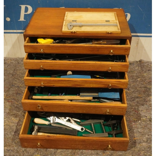 1048 - Engineers 5 drawer toolbox with contents