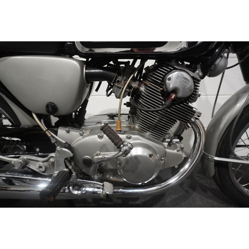 793 - Honda CB72E motorcycle. 250cc. 1964. Good compression. Frame no. 100822 Engine No. 211368. Reg. BNE ... 