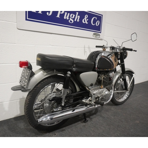 793 - Honda CB72E motorcycle. 250cc. 1964. Good compression. Frame no. 100822 Engine No. 211368. Reg. BNE ... 