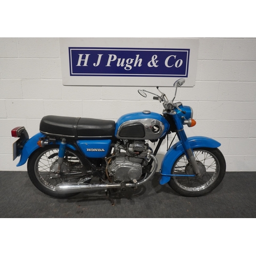 795 - Honda CD175 motorcycle. 174cc. 1976. Fitted with CB175 engine. Runs and rides, new battery. UK bike.... 