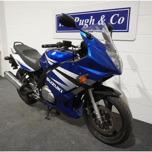 798 - Suzuki GS500 F motorcycle. 2004. Runs and rides. MOT until 8/12/22. Imported. Reg. PL54 FMX. Keys an... 