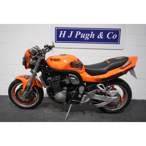 799 - Suzuki GSF1200X motorcycle. 1999. Runs and rides. Custom paint job. Imported. Reg. T757 BSS. Keys an... 