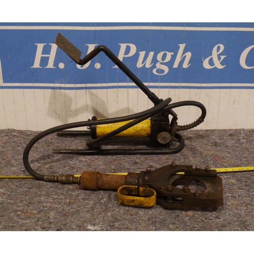 1188 - Hydraulic pipe cutter