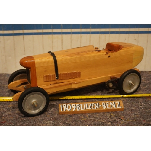 562 - Vintage model 1909 Blitzen Benz