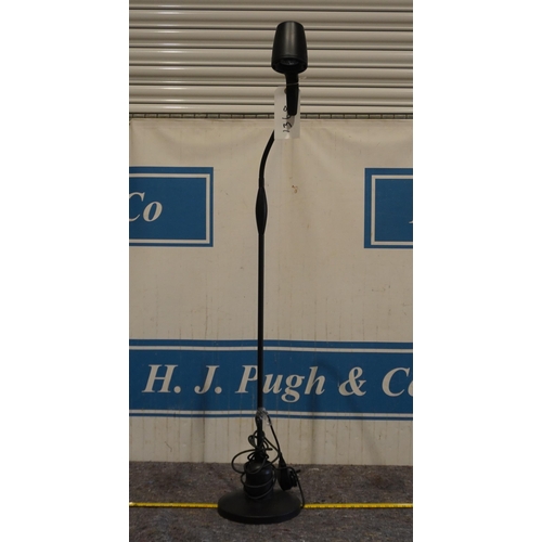 636 - Adjustable reading lamp 5' high