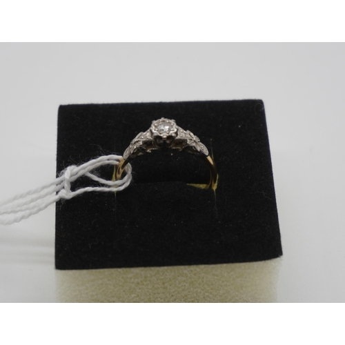 462 - 18/22ct Gold, platinum and diamond ring