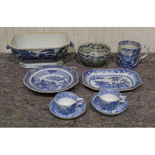 506 - Quantity of old blue and white china inc early Chinese turine dish