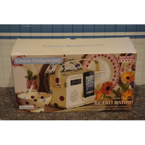 537 - Emma Bridgewater radio with iPhone dock, brand new in box