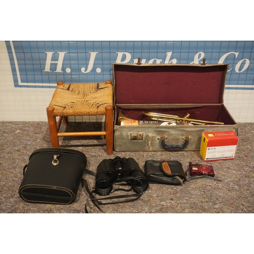 544 - Comet trumpet, assorted cameras, binoculars and other accessories