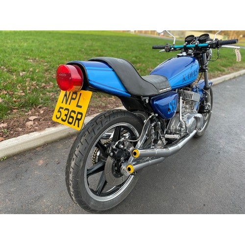 818 - Kawasaki KH400 motorcycle. 1976. Fitted with alloy wheels, triple disc and mono shock conversion. Al... 