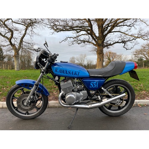 818 - Kawasaki KH400 motorcycle. 1976. Fitted with alloy wheels, triple disc and mono shock conversion. Al... 