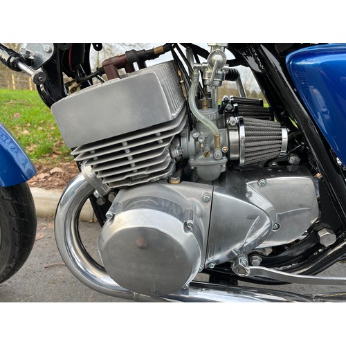 818 - Kawasaki KH400 motorcycle. 1976. Fitted with alloy wheels, triple disc and mono shock conversion. Al... 