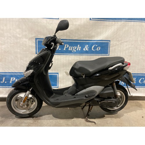 819 - Yamaha YN50F NEOS moped. 2013. Runs & rides. 17000+ miles. Reg. WU13 LFS. V5