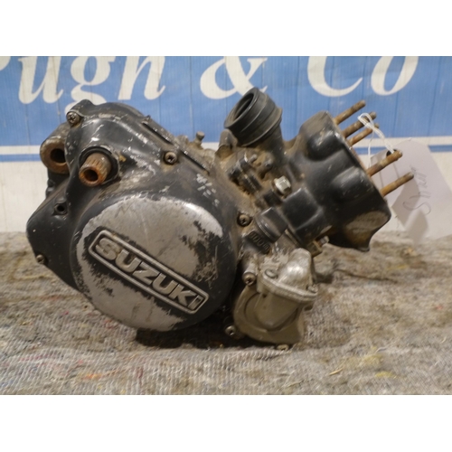 76 - Suzuki RM125 engine