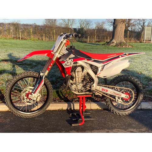 812 - Honda CRF 450 motocross bike. 2014. Runs & Rides really well. Recent oil and filter change