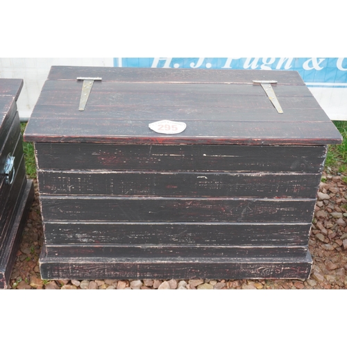 295 - Wooden box