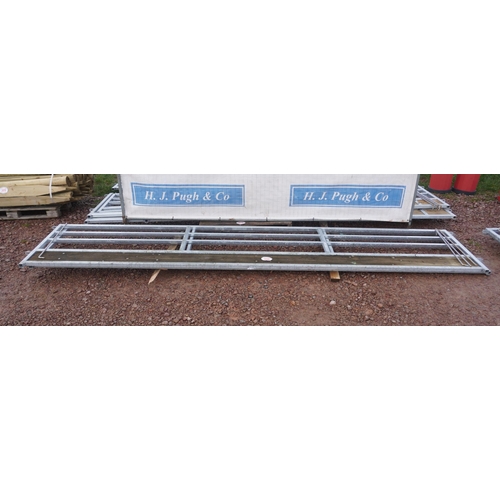 306 - Galvanised sheep barrier 15ft -2