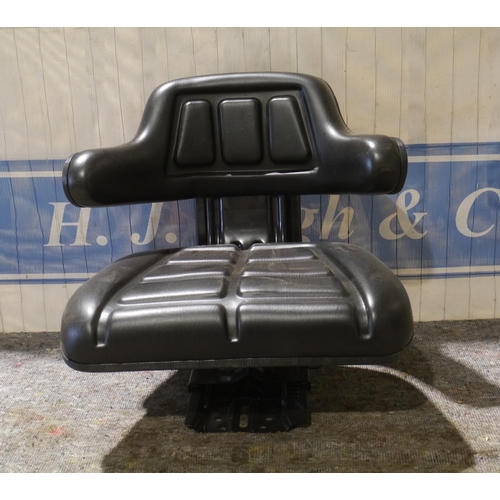 368 - Tractor seat, new