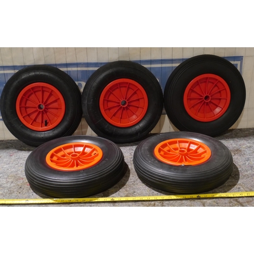 423 - Wheelbarrow wheels