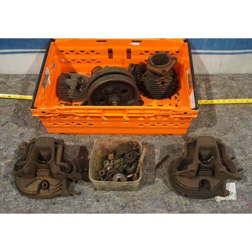 137 - BSA B31 engine spares