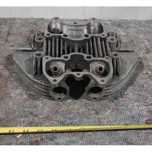 169 - Triumph 650 alloy head