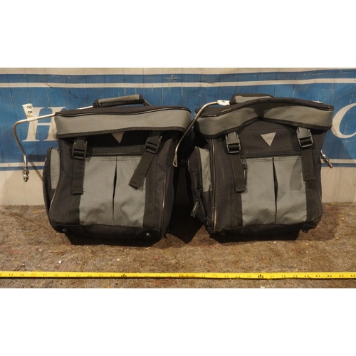 191 - 2 Classic pannier bags