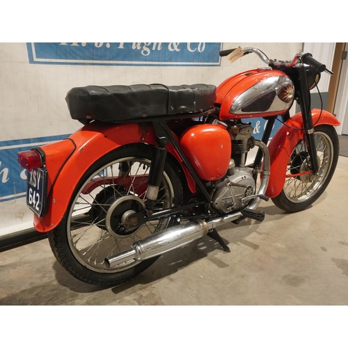 835 - BSA C15 motorcycle. 1962. 250cc. Runs fine. Reg. XSY 642. V5