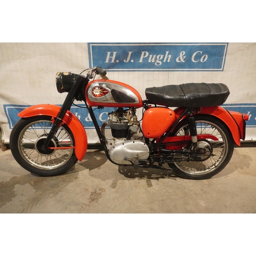 835 - BSA C15 motorcycle. 1962. 250cc. Runs fine. Reg. XSY 642. V5