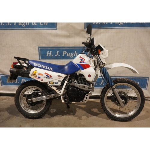 840 - Honda XL motorcycle. 591cc. 1987. Runs and rides. Italian import. MOT till 16.4.22. Reg. E792 BKM. V... 