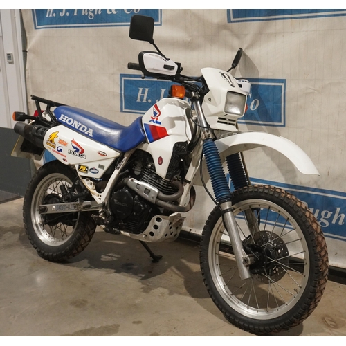 840 - Honda XL motorcycle. 591cc. 1987. Runs and rides. Italian import. MOT till 16.4.22. Reg. E792 BKM. V... 