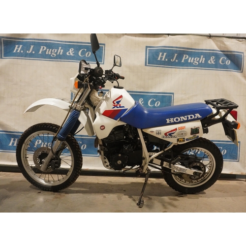 840 - Honda XL motorcycle. 591cc. 1987. Runs and rides. Italian import. MOT till 16.4.22. Reg. E792 BKM. V... 