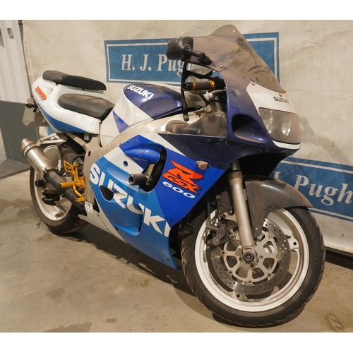 844 - Suzuki GSXR 600 motorcycle. 1999. 599cc. Has been in storage so will need recommissioning. Reg. T454... 