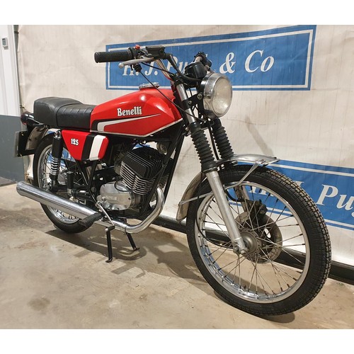 823 - Benelli 125 motorcycle, 1980. Previously restored and stored ever since. Good compression. Reg EBB 5... 