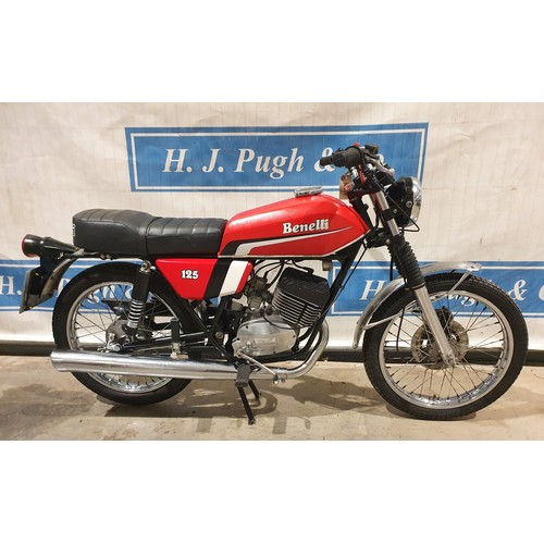 823 - Benelli 125 motorcycle, 1980. Previously restored and stored ever since. Good compression. Reg EBB 5... 