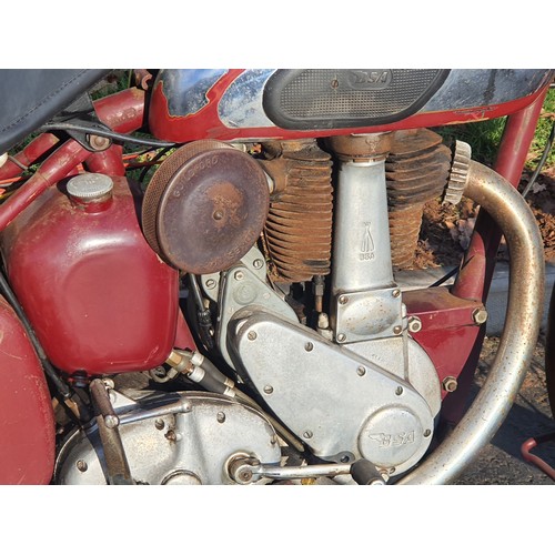 854 - BSA B31 rigid motorcycle. 1954. Engine and gearbox in good running order, correct air filter fitted,... 
