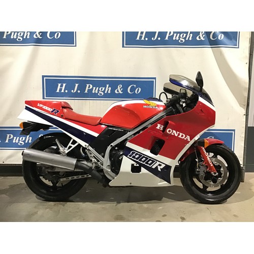 879 - Honda VF1000R motorcycle. 1984. Hasn't been running for 12 months. Dent in tank. Reg. B360 FTU. V5 a... 