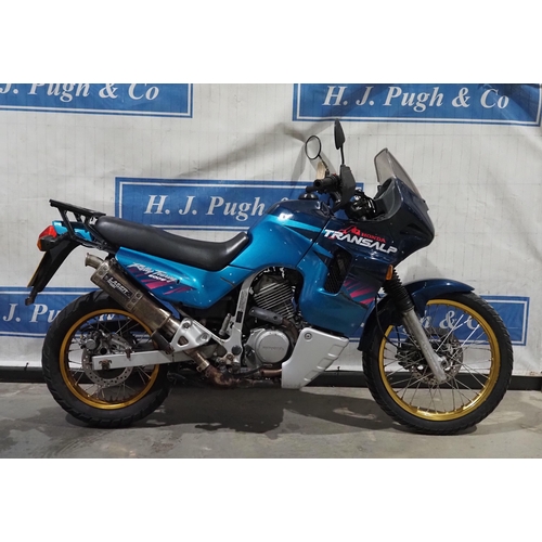 881 - Honda XL650V Transalp motorcycle. 1996. 583cc. MOT until19.01.2023. Starts on the button. Runs and r... 