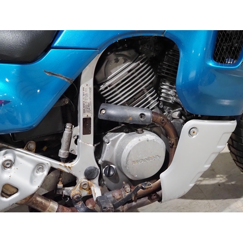 881 - Honda XL650V Transalp motorcycle. 1996. 583cc. MOT until19.01.2023. Starts on the button. Runs and r... 