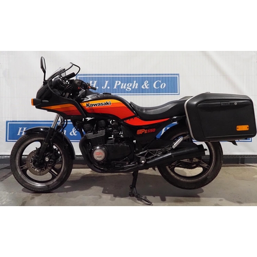 890 - Kawasaki GPZ550 motorcycle. 1990. 553cc. Starts & runs. been stood for the past 25 years so will nee... 