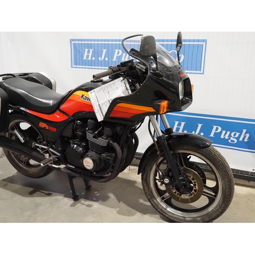 890 - Kawasaki GPZ550 motorcycle. 1990. 553cc. Starts & runs. been stood for the past 25 years so will nee... 