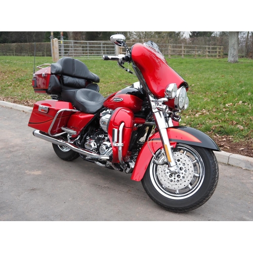 896 - Harley Davidson Flhtcuse 2 Electra Glide motorcycle. 1800cc. 2007. Runs & rides. Recent service. Top... 