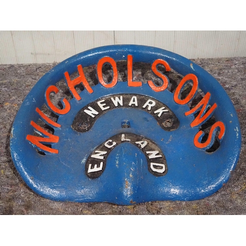 1049 - Cast iron seat - Nicholsons Newark England