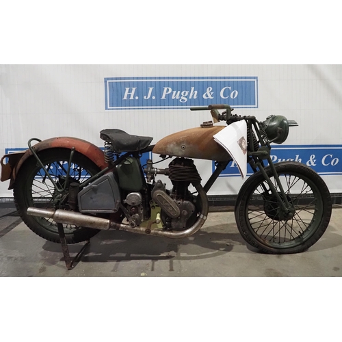 785 - Norton Big 4 World War Two motorcycle. 1940.  633cc. Kicks over, needs finishing, comes with box of ... 