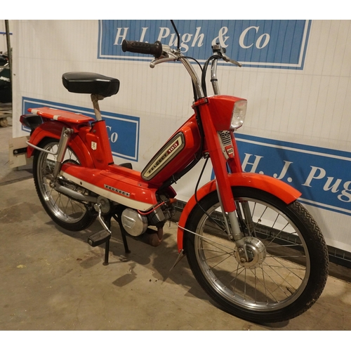 901 - Peugeot 103 autocycle. 1979. 49cc. Runs and rides well. Reg. ACJ 193V. V5