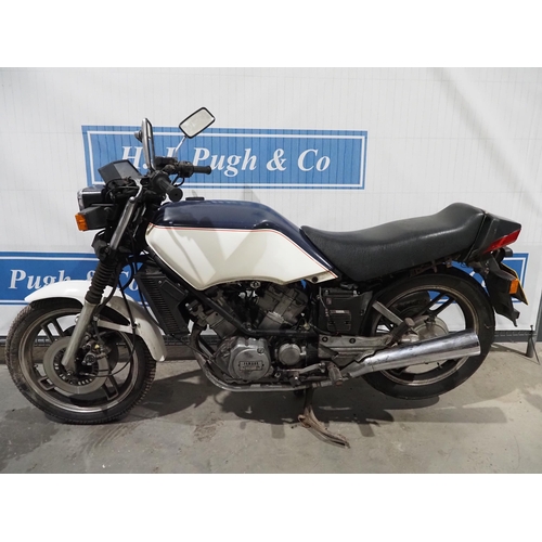 902 - Yamaha XZ550 Vision motorcycle. 1982. 552cc. Matching frame and engine numbers, non runners so need ... 